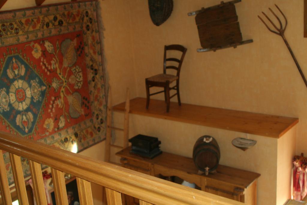 Chambre D'Hotes "Les Crets" Mercury Екстер'єр фото