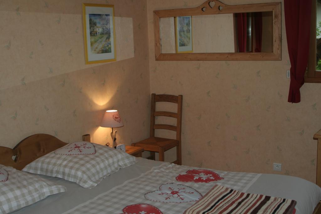 Chambre D'Hotes "Les Crets" Mercury Екстер'єр фото